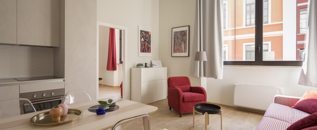 Apartment Arrival Checklist for the First 48 Hours Abroad