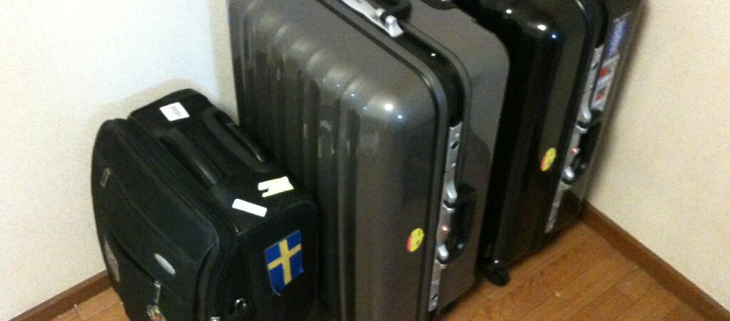 How to Budget Your First 90 Days Abroad Without Pretending You’ll Spend Like a Local on Day One