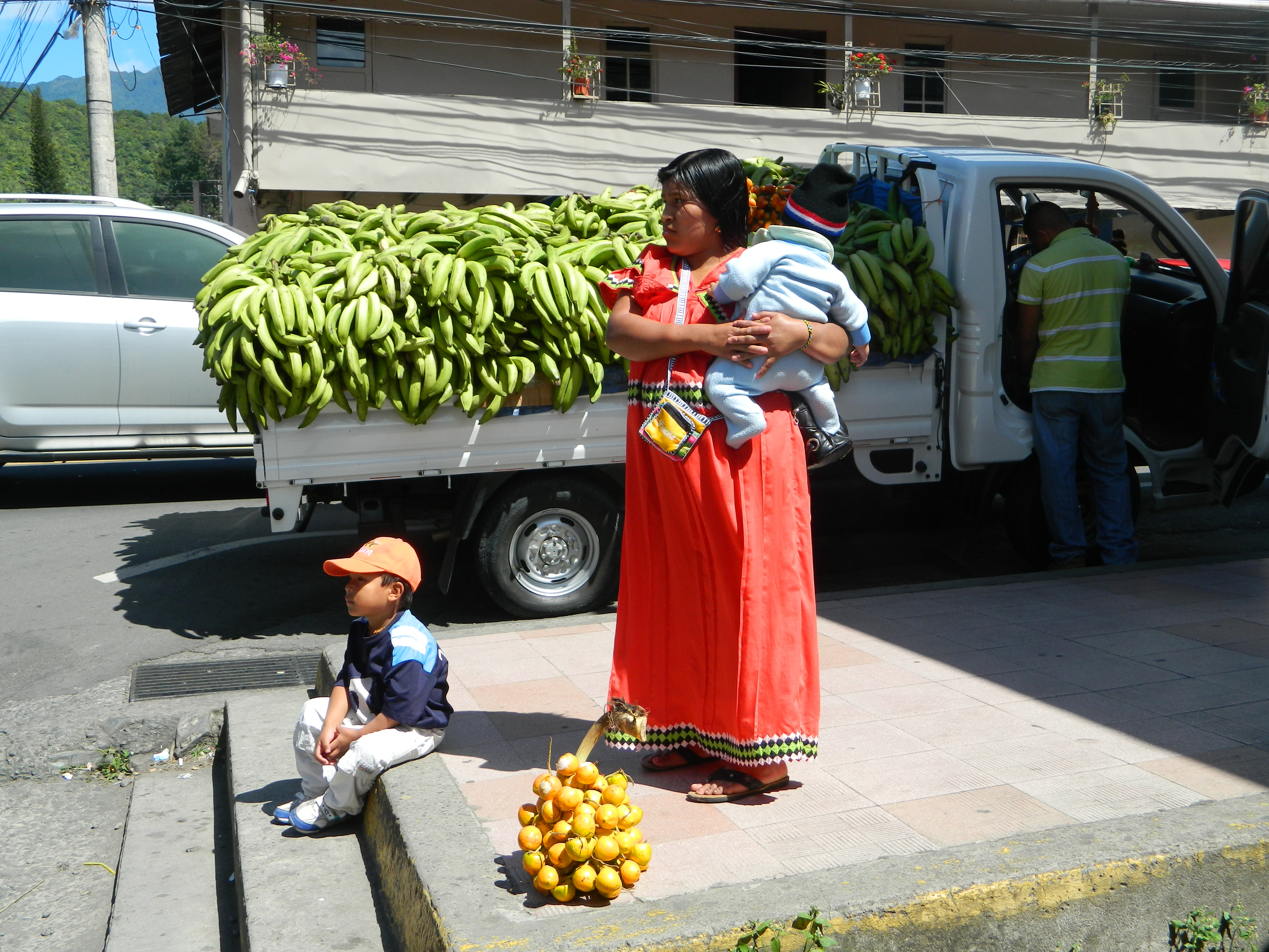 Street scene in Boquete showing a calmer Panama town environment for lower-intensity daily life.