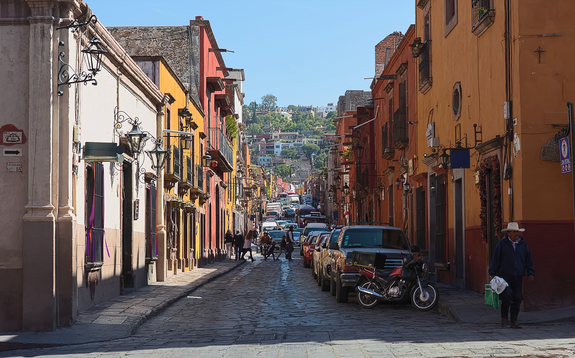 Street scene in San Miguel de Allende, Mexico