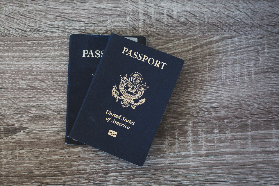 How to Build a Simple Money-and-Documents Backup System Before a Longer Stay Abroad