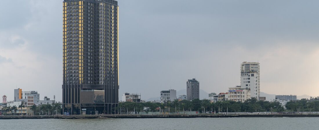 Vietnam vs Thailand for Americans Choosing a Longer Trial Stay