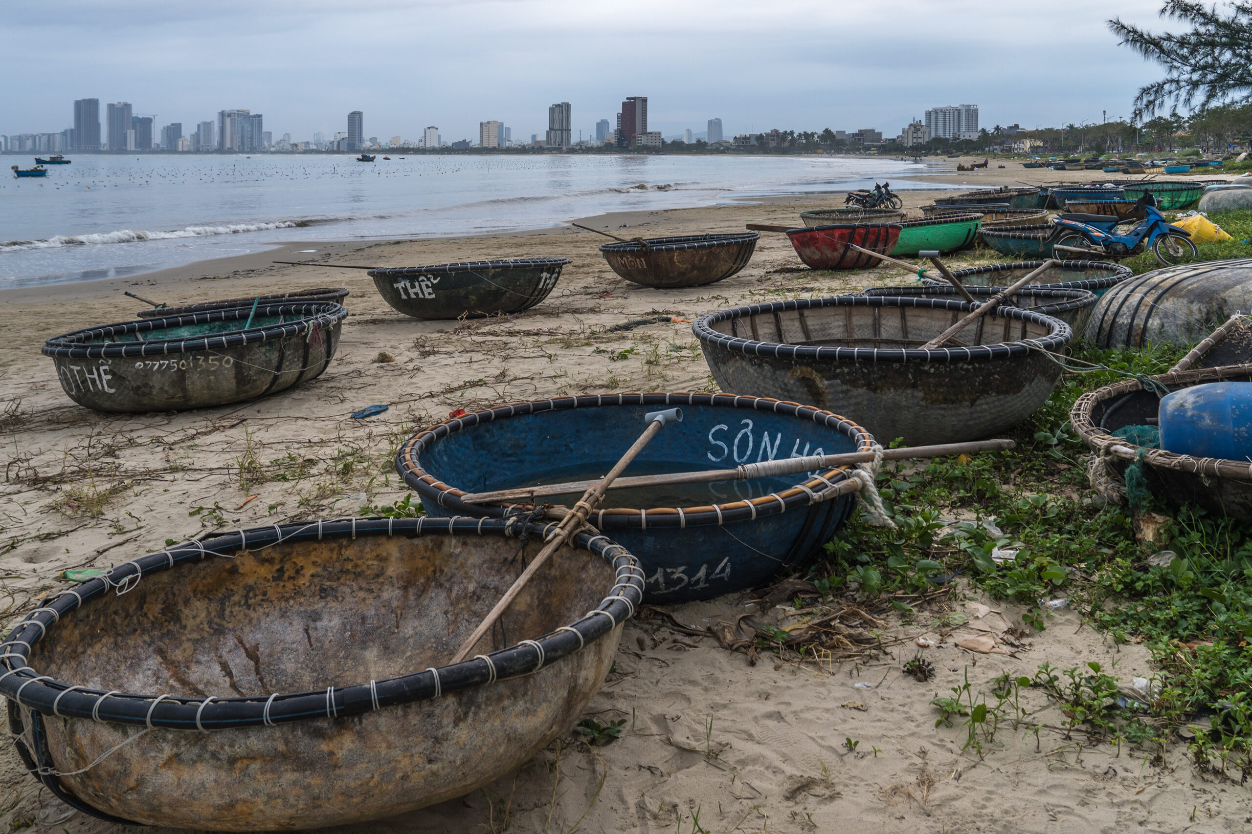 Tho Quang Beach in Da Nang, Vietnam, showing the coastal setting that makes Da Nang a softer first base for many longer trial stays.